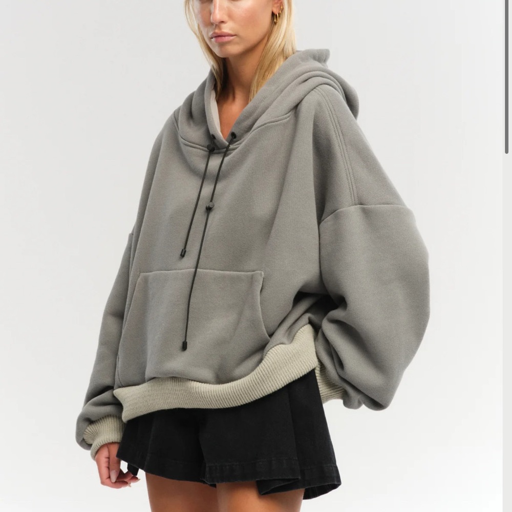 SALO HOODIE IN BEIGE